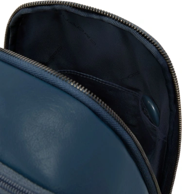 Рюкзак слинг мужской Piquadro Victor CA7174W143/BLU синий натур.кожа