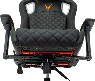 Кресло игровое Knight Outrider черный ромбик экокожа с подголов. крестов. металл