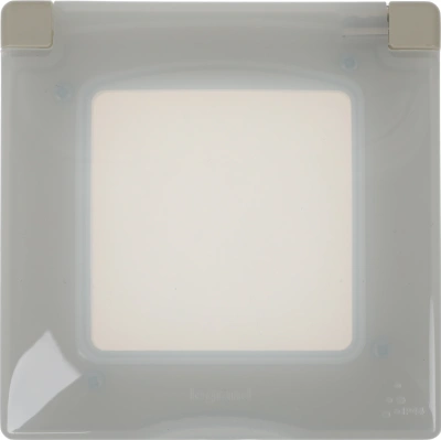 Рамка Legrand Etika 672560 накладная 1x вертикальный монтаж ABS пластик слоновая кость