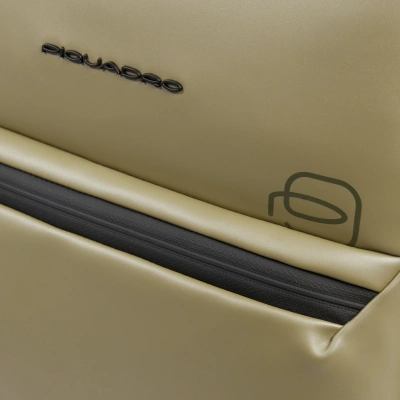 Рюкзак мужской Piquadro Corner 2.0 CA6465C2OW/VE3 фисташковый полиуретан/полиэстер