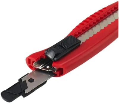 Нож канцелярский Kw-Trio 03713 шир.лез.18мм усиленный 2 сменных лезвия металл ассорти блистер