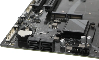 Материнская плата Gigabyte Z790 EAGLE AX Soc-1700 Intel Z790 4xDDR5 ATX AC`97 8ch(7.1) 2.5Gg RAID+HDMI+DP