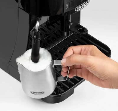 Кофемашина Delonghi Magnifica S ECAM12.121.B 1450Вт черный