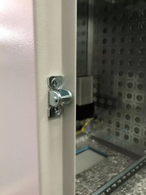 Шкаф коммутационный ЦМО (ШТВ-Н-18.6.5-4ААА-Т2) настенный 18U 600x500мм пер.дв.стал.лист несъемн.бок.пан. 150кг серый 68кг 120град. 900мм IP65 мрамор уличный всепогодный с нагревателем с силовыми розетками укомплектованный