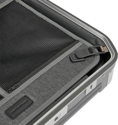 Чемодан Piquadro PQ-LM PQLM (BV7282PQLM/NCU) 40x55x20см 31л. 3.84кг. поликарбонат/натур.кожа темно-серый