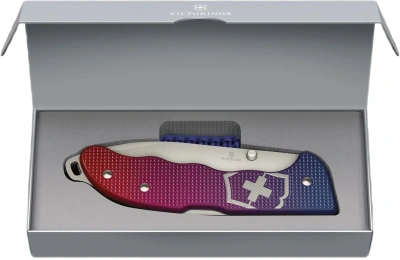 Нож перочинный Victorinox Evoke Alox (0.9415.D221) 136мм 5функц. синий/красный подар.коробка в комплекте: паракорд