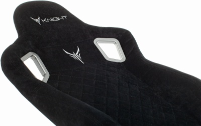 Кресло игровое Knight Outrider LTD черный Light-20 с подголов. крестов. металл