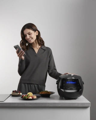 Мультиварка Polaris IQ Home PMC 0526 5л 860Вт черный