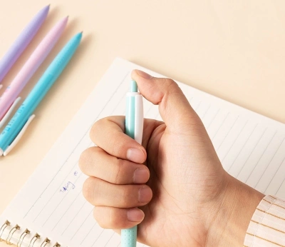 Ручка шариков. автоматическая Deli EveryU EQ44-BL ассорти/белый d=0.7мм син. черн. 1стерж. пулевидный пиш. наконечник кругл. белый