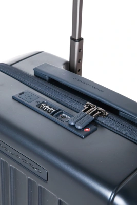 Чемодан Piquadro PQ LIGHT (BV4425PQL/BLUO) 40x55x20см 31л. 1.99кг. поликарбонат синий