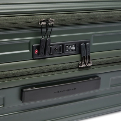 Чемодан Piquadro PQ LIGHT BV7246PQL/VEO2 45x69x30см 100л. 4.28кг. поликарбонат оливковый