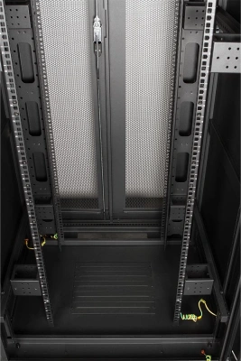 Шкаф серверный Lanmaster (TWT-CBB-42U-8X10-P1) напольный 42U 800x1000мм пер.дв.перфор. задн.дв.перфор.2-хст. 2 бок.пан. 800кг черный