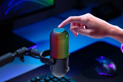 Микрофон проводной Razer Seiren V3 Chroma черный