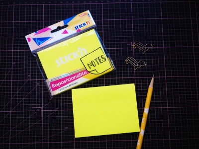 Блок самоклеящийся бумажный Stick`n 27074 76x101мм 80лист. 70г/м2 желтый неон 1цв.в упак.