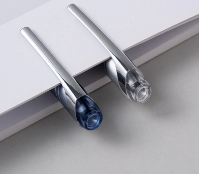 Ручка шариков. Deli Xtream (EQ47-BL) d=0.7мм син. черн. карт.уп. игловидный пиш. наконечник резин. манжета чернила пониженной вязкости