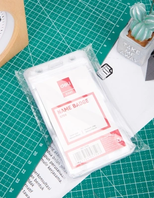 Бейдж для пропуска Deli E5759 68х118мм вертикальный без крепления ПВХ прозрачный (упак.:10шт)