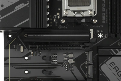 Материнская плата Gigabyte B650 EAGLE Socket AM5 AMD B650 4xDDR5 ATX AC`97 8ch(7.1) GbLAN RAID+HDMI+DP