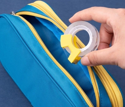 Клейкая лента канцелярская Deli EA697 прозрачная шир.12мм дл.27м 38мкр блистер (упак.:2шт) в комп.:диспенсер для клейкой ленты