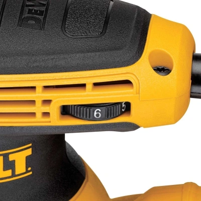 Эксцентриковая шлифмашина DeWalt DWE6423-QS D125мм