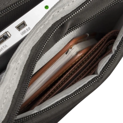 Сумка для ноутбука 16" Riva 8530 черный полиэстер (8530 BLACK)