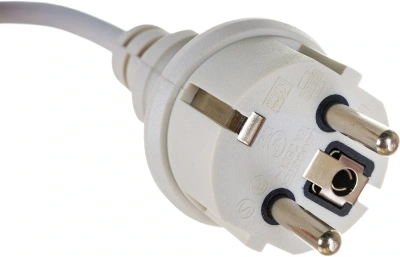 Шнур питания Lanmaster LAN-PP13/SH-1.8-WH