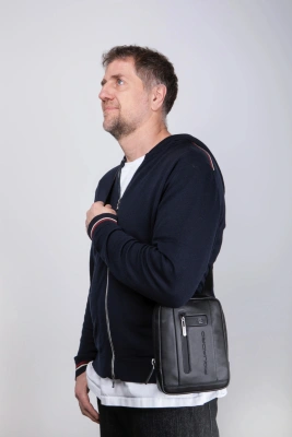 Сумка мужская Piquadro Urban CA3084UB00/N черная натур.кожа