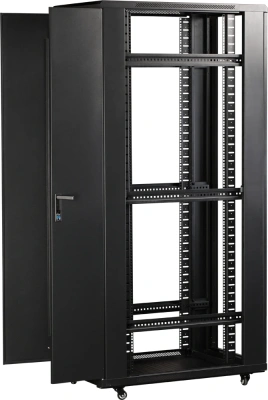 Шкаф серверный Lanmaster (TWT-CBB-47U-6X6-G1) напольный 47U 600x600мм пер.дв.стекл металл 2 бок.пан. 800кг черный 526мм 95кг 2277мм IP20 металл