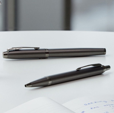 Ручка шариков. Parker IM Monochrome K328 (2172961) Gun Metal M син. черн. подар.кор.