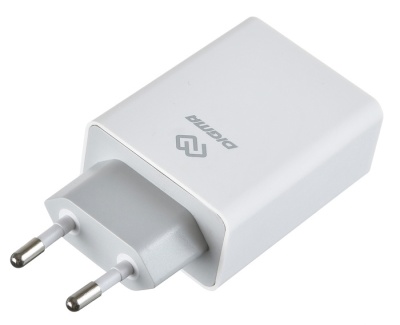 Сетевое зар./устр. Digma DGWC-3U-5A-WG 5A универсальное белый