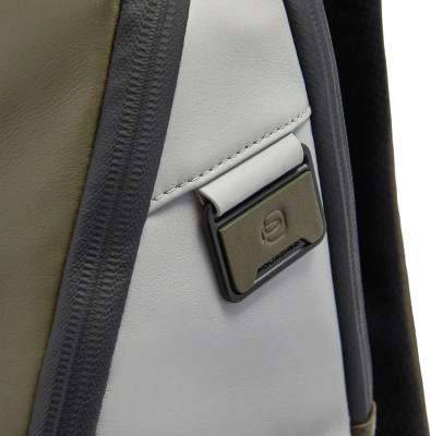 Рюкзак мужской Piquadro Urban CA7164UB00/VEGR хаки/серый натур.кожа