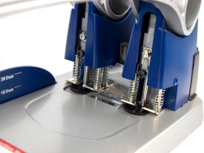 Дырокол Kw-Trio Heavy Duty 9550 макс.:300лист. металл синий/серебристый отв.:2 с линейкой