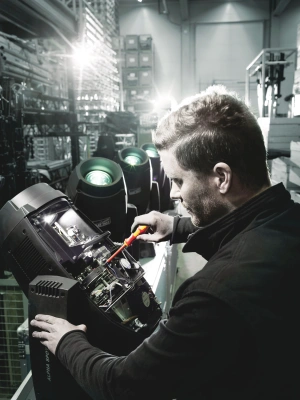 Отвертка Wera Kraftform Kompakt VDE 18 Universal 1 Tool Finder в компл.:18 предметов (WE-006613)