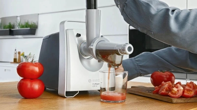 Мясорубка Bosch MFW68660 2200Вт черный
