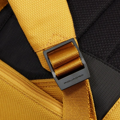 Рюкзак мужской Piquadro Lyss CA6928S143BM/G желтый полиэстер/натур.кожа