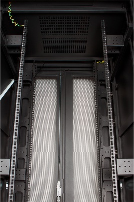 Шкаф серверный Lanmaster Business (TWT-CBB-47U-8X12-P1) напольный 47U 800x1200мм пер.дв.перфор. задн.дв.перфор.2-хст. 2 бок.пан. 800кг черный 1126мм 142.2кг 2277мм IP20 сталь