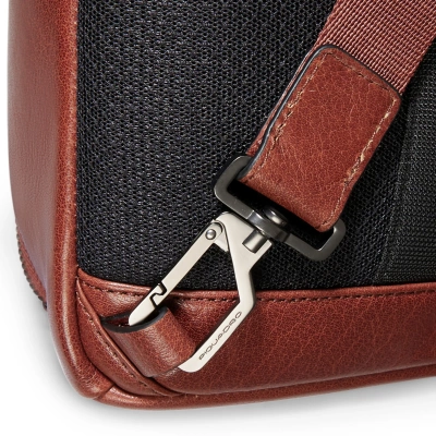 Рюкзак слинг мужской Piquadro Solm CA7028S141/BE песочный натур.кожа