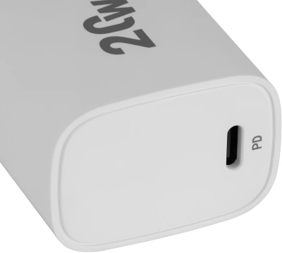 Сетевое зар./устр. Digma DGW2C 20W 3A (PD) USB-C универсальное белый (DGW2C0F010WH)