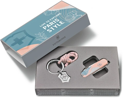 Нож перочинный Victorinox Classic SD Paris Style (0.6223.E221) 58мм 7функц. розовый подар.коробка в комплекте: шнурок