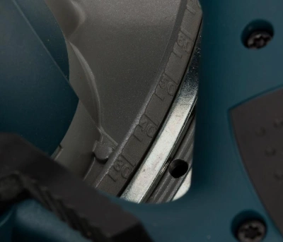 Циркулярная пила (дисковая) Bosch GKS 190 Professional 1400Вт (ручная) D диска.:190мм (0601623000)