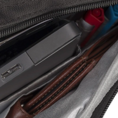 Сумка для ноутбука 16" Riva 8530 черный полиэстер (8530 BLACK)