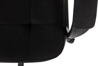 Кресло руководителя Бюрократ CH 002 Fabric черный 3C11 крестов. пластик