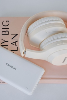 Гарнитура накладные Canyon BTHS-3 бежевый беспроводные bluetooth оголовье (CNS-CBTHS3BE)