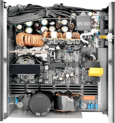 Блок питания Thermaltake ATX 750W Toughpower GX3 SE Gen.5 80+ gold (20+4pin) APFC 120mm fan 3xSATA RTL