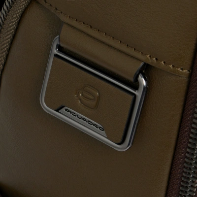 Рюкзак мужской Piquadro Black Square CA6501B3/VETM хаки натур.кожа