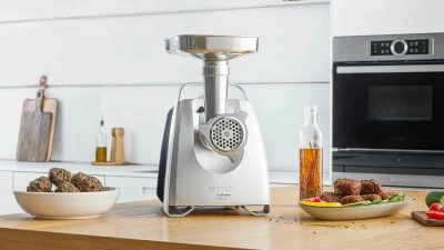 Мясорубка Bosch MFW68660 2200Вт черный
