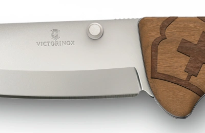Нож перочинный Victorinox Evoke Wood (0.9415.D630) 136мм 4функц. дерево подар.коробка