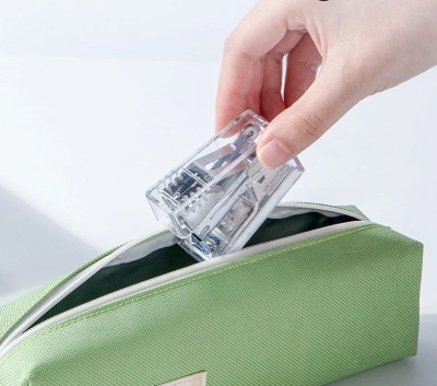 Степлер мини Deli ENS083F Nusign 24/6 26/6 (12листов) прозрачный 100скоб металл/пластик