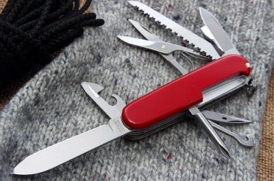Нож перочинный Victorinox Fieldmaster (1.4713) 91мм 15функц. красный карт.коробка