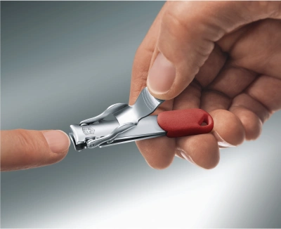 Книпсер Victorinox 8.2050.B1 для ногтей 60мм красный блистер