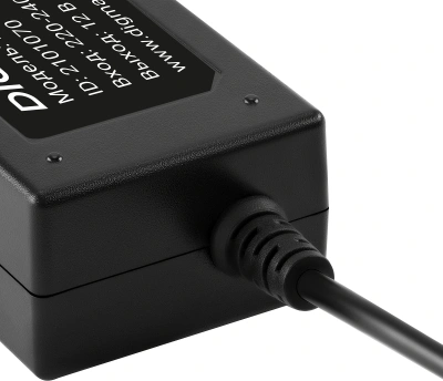 Блок питания Digma DM-A36 автоматический 36W 12V 3-коннект. 3A от бытовой электросети